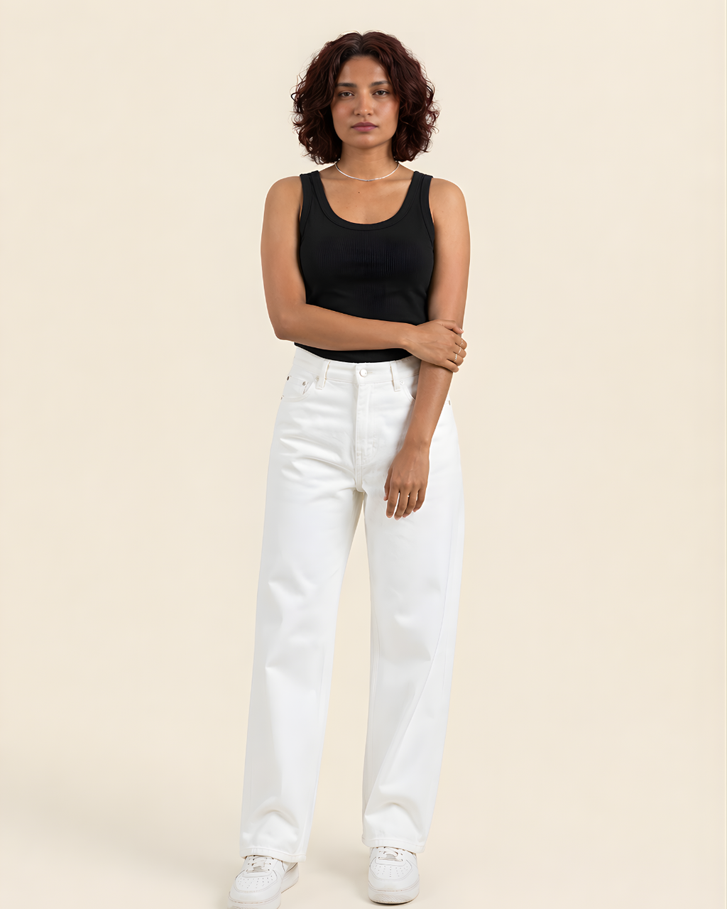 Caudra White High-Waist Loose Straight Jeans.