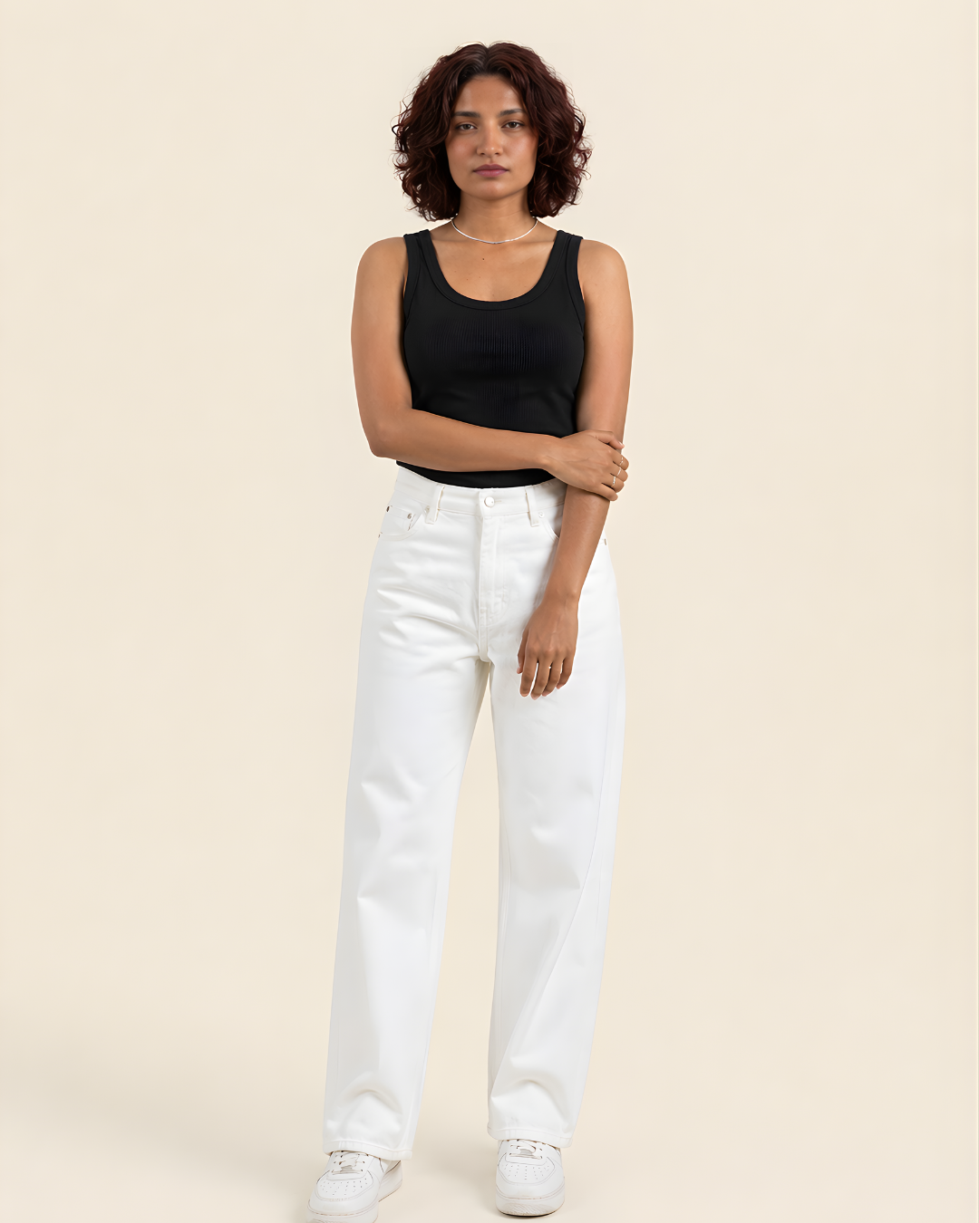 Caudra White High-Waist Loose Straight Jeans.