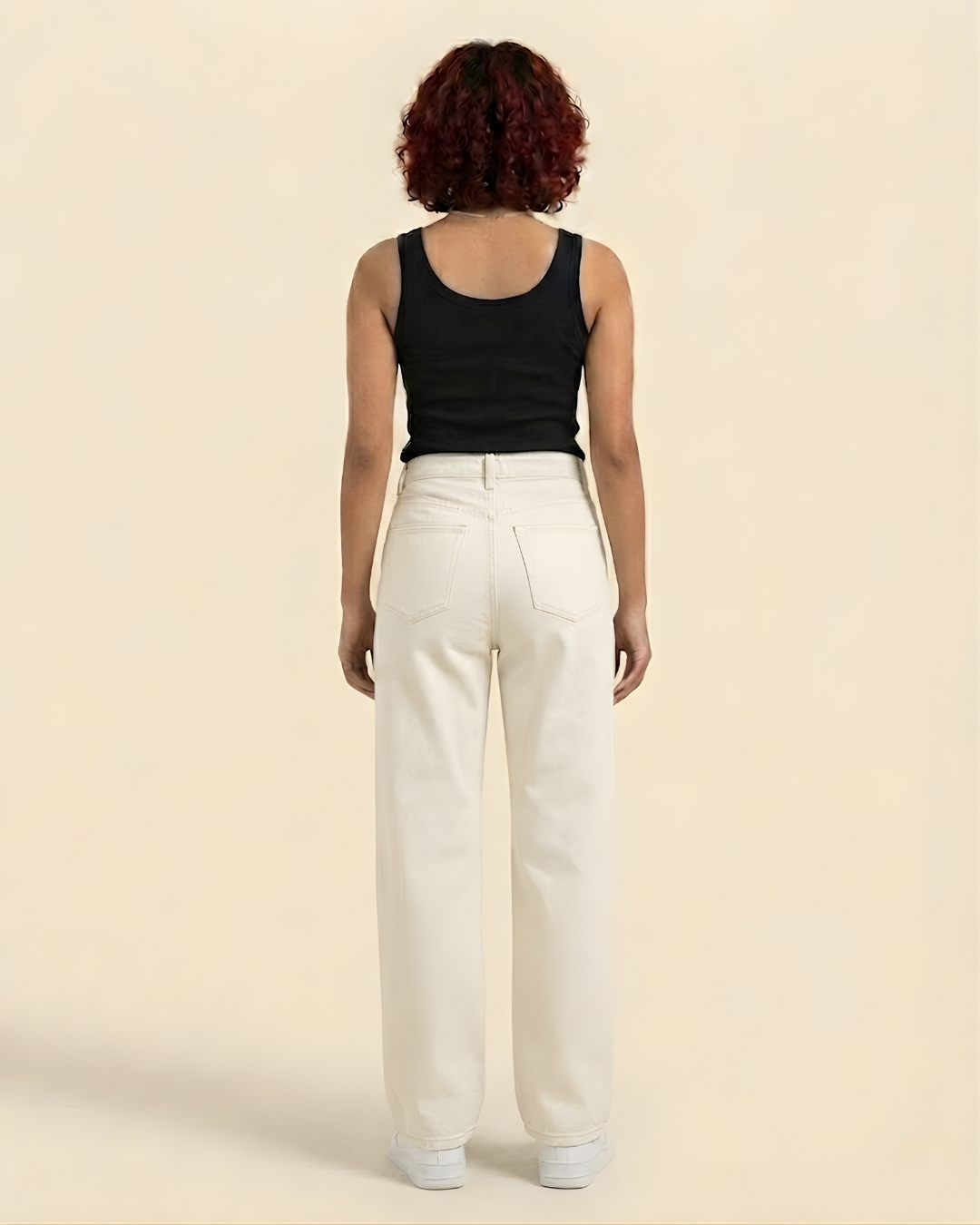 Caudra White High-Waist Loose Straight Jeans.
