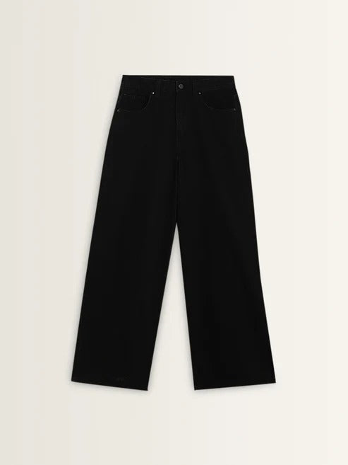 Black High-Waist Wide-Leg Jeans.